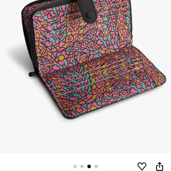 NWT Vera Bradley Black Quilted Wallet with Button Closure - Picture 3 of 5